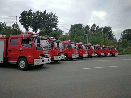 東風(fēng)多利卡消防車